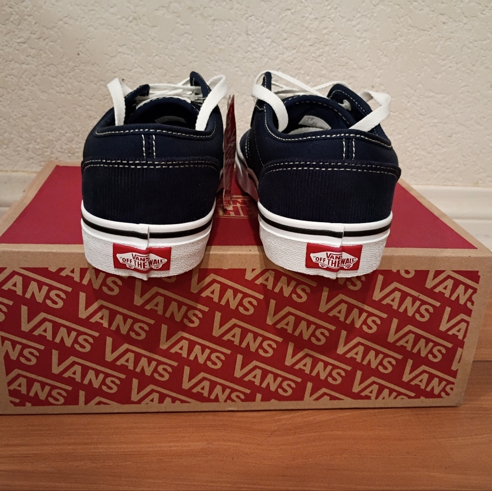 Vans - Picture 4 of 5